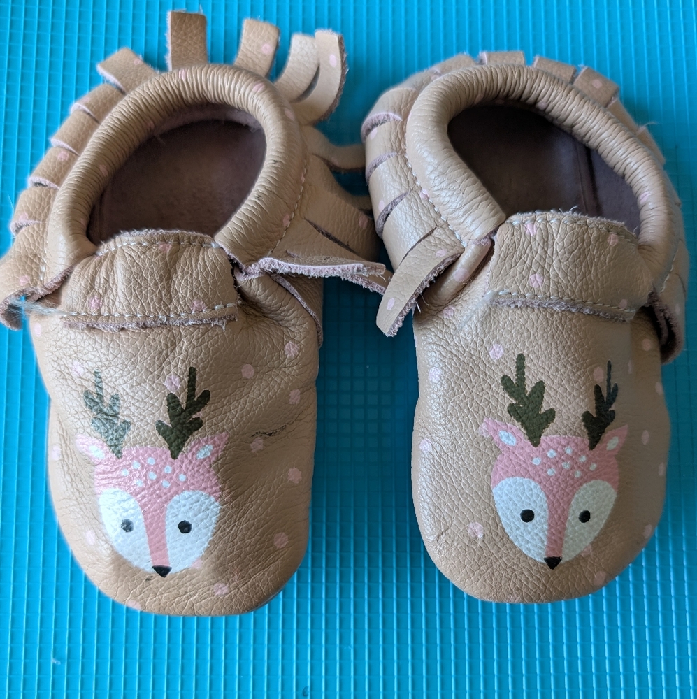 Box#30 Adorable Tan Deer 🦌 Kids Shoes